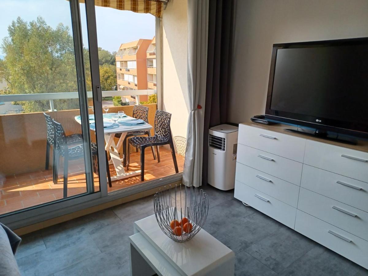 Appart Cosy En Bord De Mer - Port Santia Lucia St Raphael Сен-Рафаель Екстер'єр фото